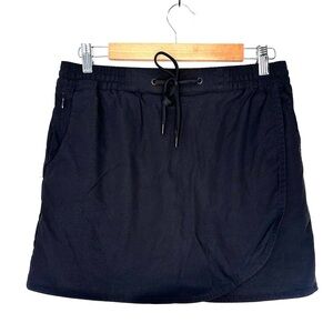 Eddie Bauer | Black Tulip Hem Skort Size Small